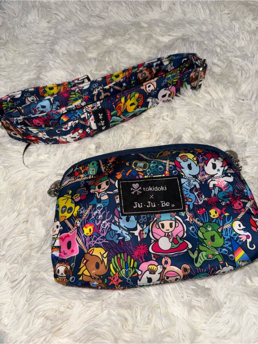 JuJuBe x tokidoki Crossbody Bag – Ocean/Underwater Print – Adjustable Strap - Picture 2 of 7